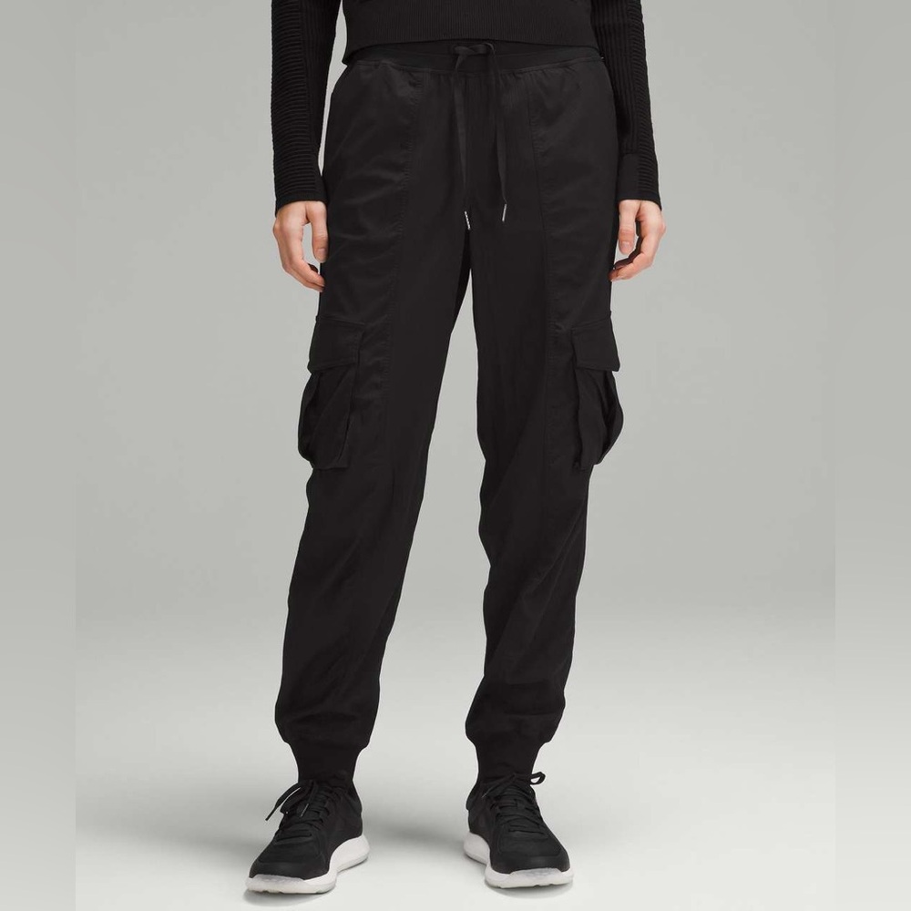 Lululemon Dance Studio Relaxed-Fit Mid-Rise Cargo Jogger, XS, Black